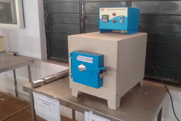 TRAINING OF FORMULA 4 AND LGB